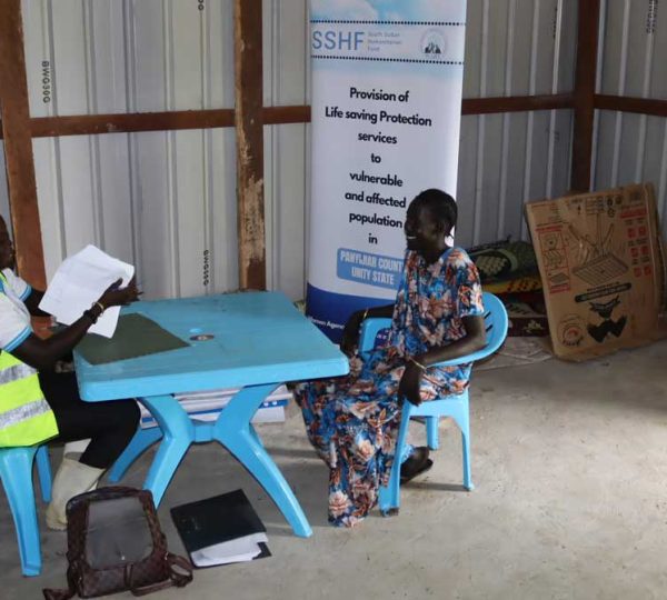 Figure 4 PSS Officer during a one-on-one session with Nyajang in the WGFS in Thoarnhuom Payam, Panyijiar County.